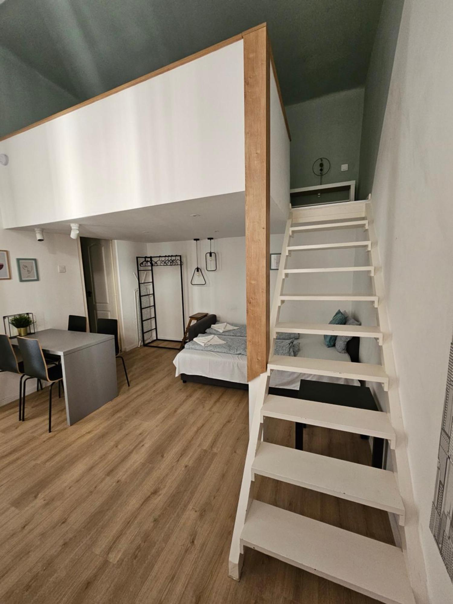 Stylish Suite Westend Budapest Bagian luar foto
